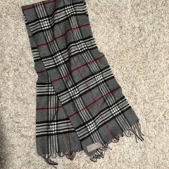 Scarf - Picture 1 of 1